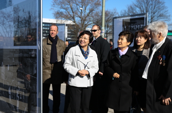 Visit to the DMZ-Grünes Band Photo Exhibition