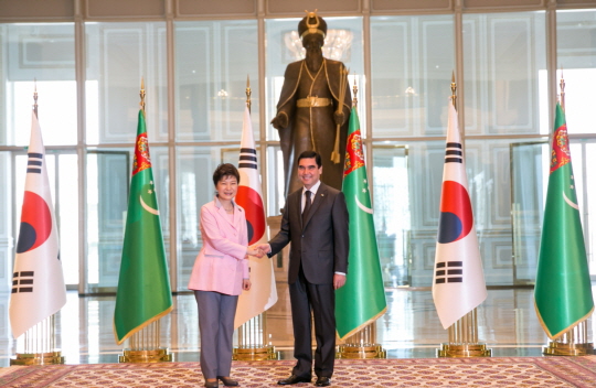 Official Welcoming Ceremony in Turkmenistan