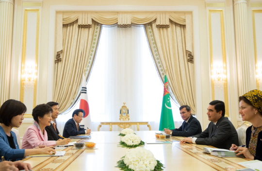 Korea-Turkmenistan Summit 