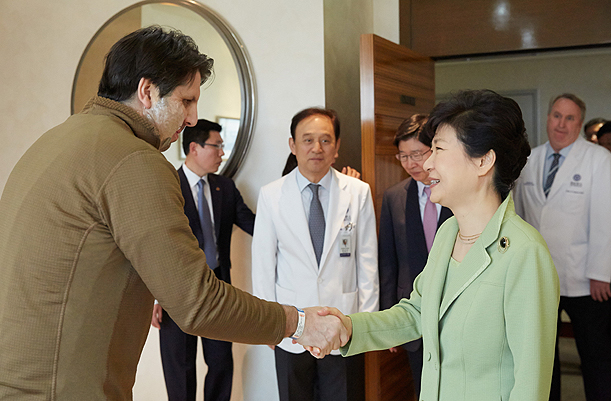 Making a Visit to U.S. Ambassador to Korea Mark Lippert in the Hospital