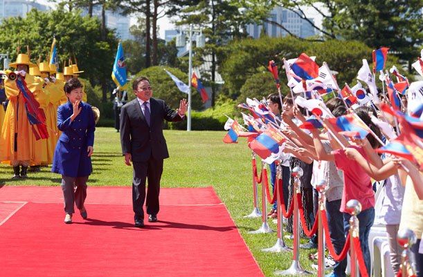Official Welcoming Ceremony for Mongolian President Tsakhiagiin Elbegdorj