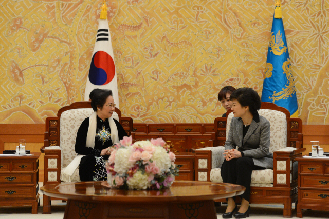 Meeting with the Vice President of Vietnam Nguyen Thi Doan