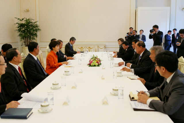 Meeting with Myanmarese House Speaker Thura U Shwe Mann