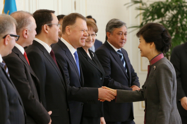 Meeting with the Diplomatic Corps in Korea 
