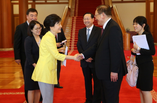 Meeting with Former Chinese State Councilor Tang Jiaxuan