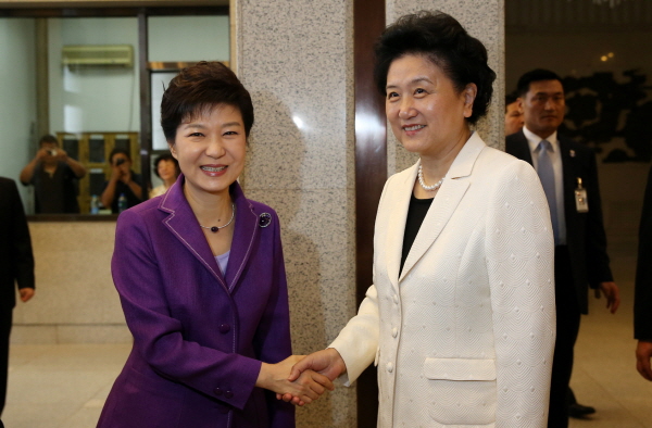 Meeting with Vice Premier Liu Yandong prior to delivering remarks at Tsinghua University