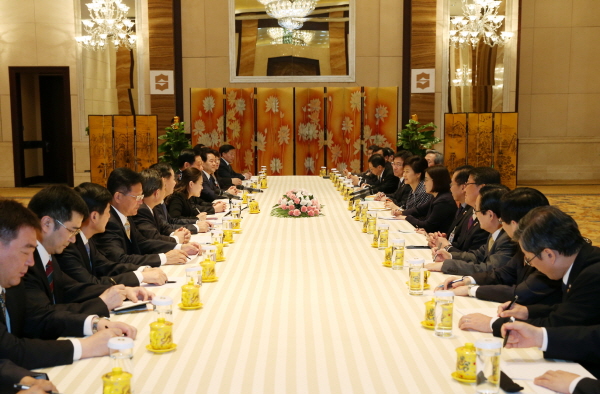 Dinner with Secretary Zhao Zhengyong of the Communist Party of China Shaanxi Provincial Committee