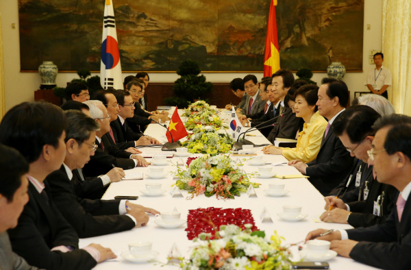Luncheon Meeting with the Secretary of the Ho Chi Minh City Party Committee 