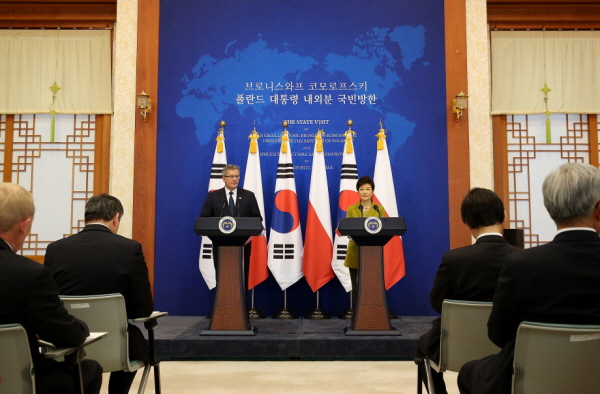 Joint Press Conference Following a Korea-Poland Summit 