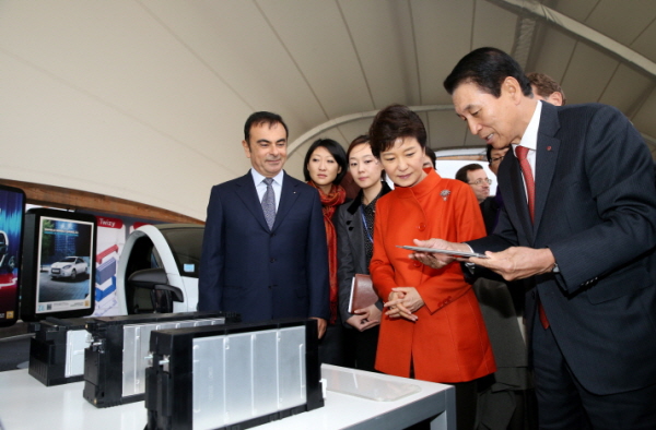 Visit to Renault’s Z. E. Centre for Electric Vehicles