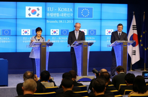 Korea-EU Signing Ceremony and Joint Press Conference